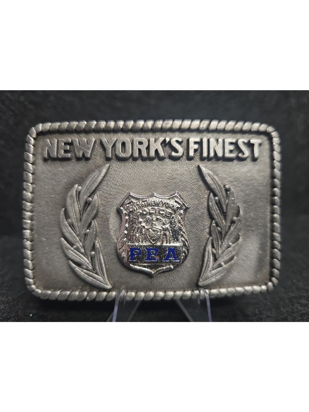 Vintage New York's Finest NYPD New York Police PBA Belt Buckle Wreath Design1983